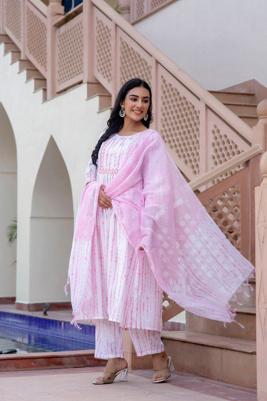 Women Embroidery Kurta and Pant Set with Dupatta in Pink